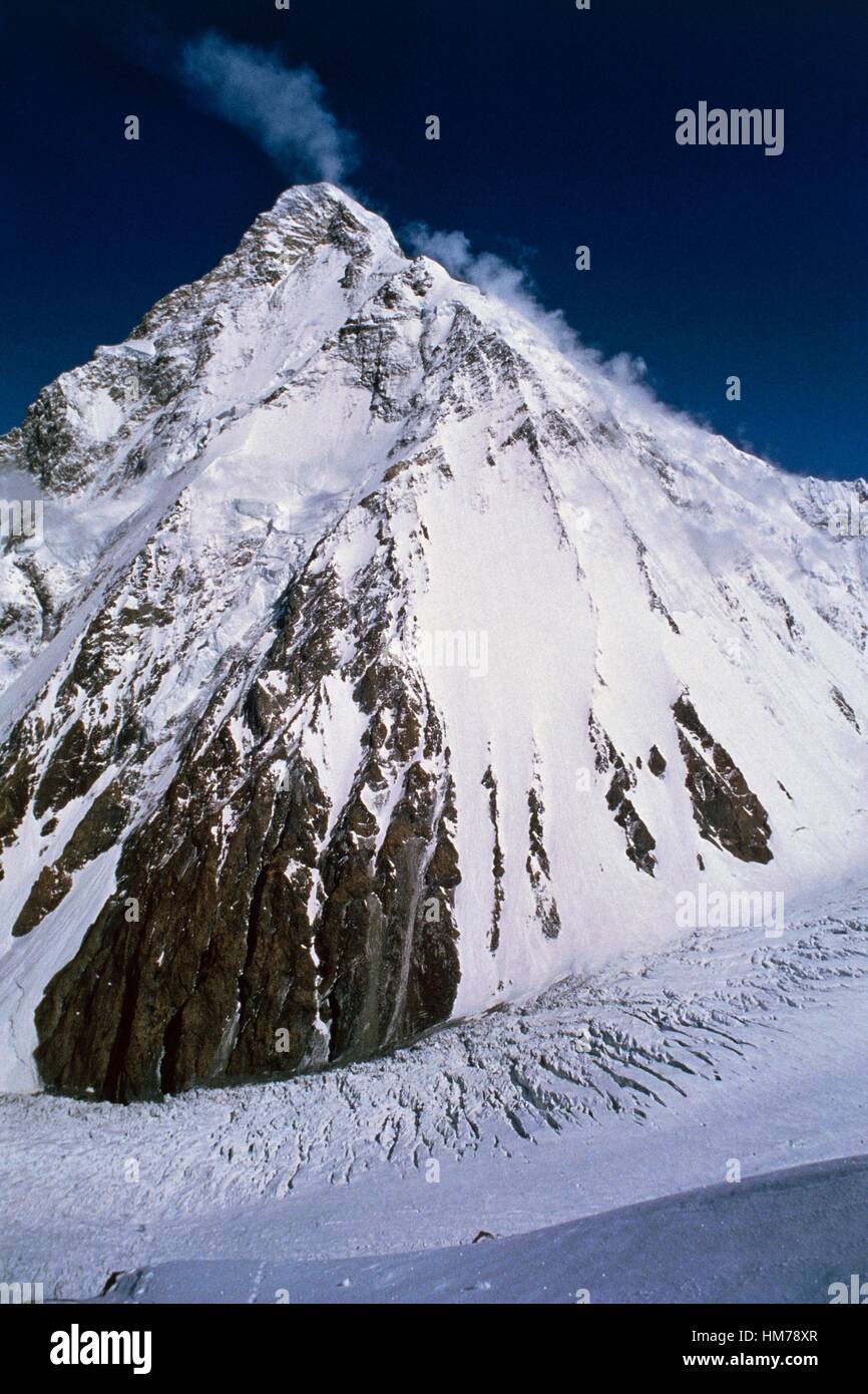 K2, also known as Mount Godwin-Austen, Chogori or Dapsang (8609 metres), Karakoram, Himalayas, on the border between Pakistan Stock Photo
