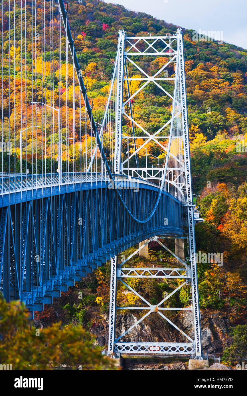 USA, New York, Bear Mountain with bridge above river Stock Photo