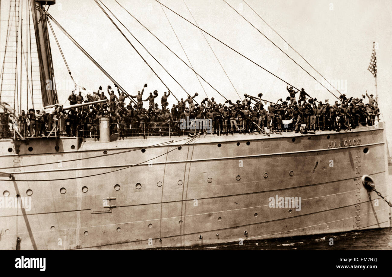 Soldiers aboard U.S. Transport Hancock about to sail for France.  1917. Stock Photo