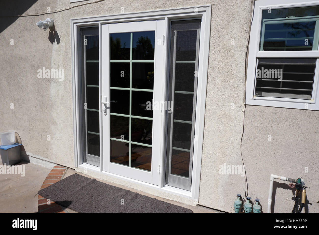 Vinyl clad doors hires stock photography and images Alamy