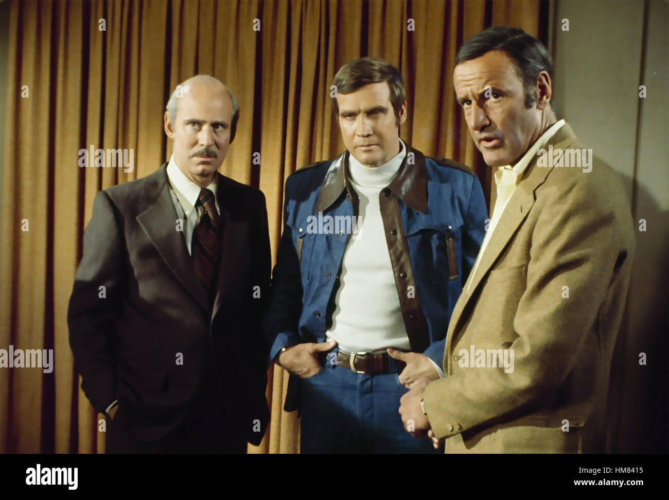 THE SIX MILLION DOLLAR MAN  - ABC/UNIVERSAL TV series 1974-1978 with from left: Alan Oppenheimer, Lee Majors, James Garner, Richard Anderson Stock Photo