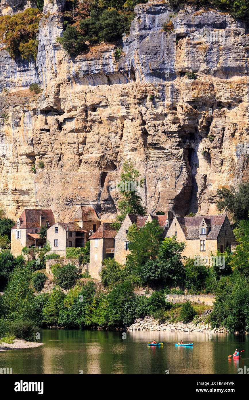 Canoeing on the River Dordogne, Roque Gageac, France Stock Photo Alamy