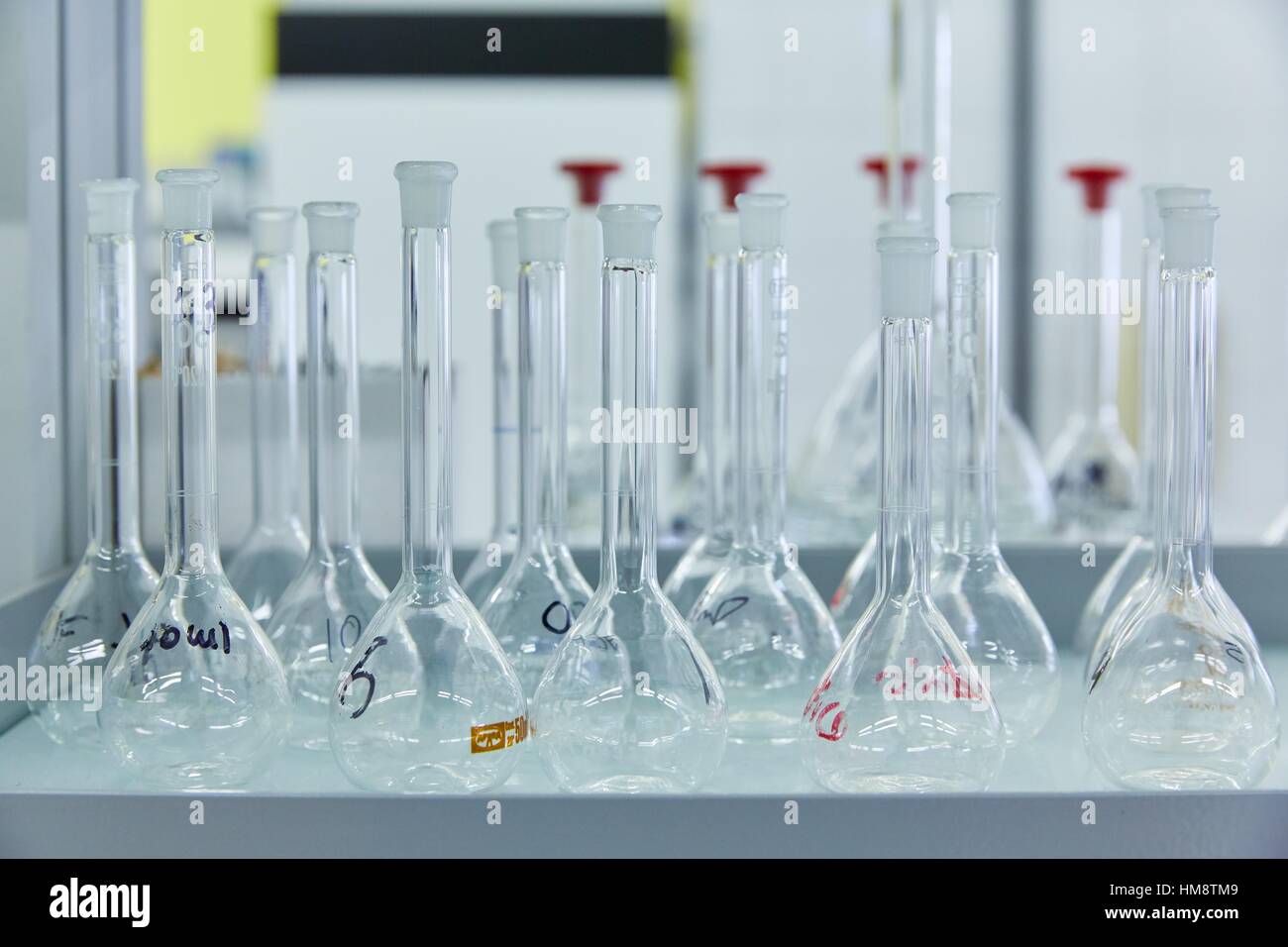 Laboratory, Research on synthesis, assembly and processing of polymers ...