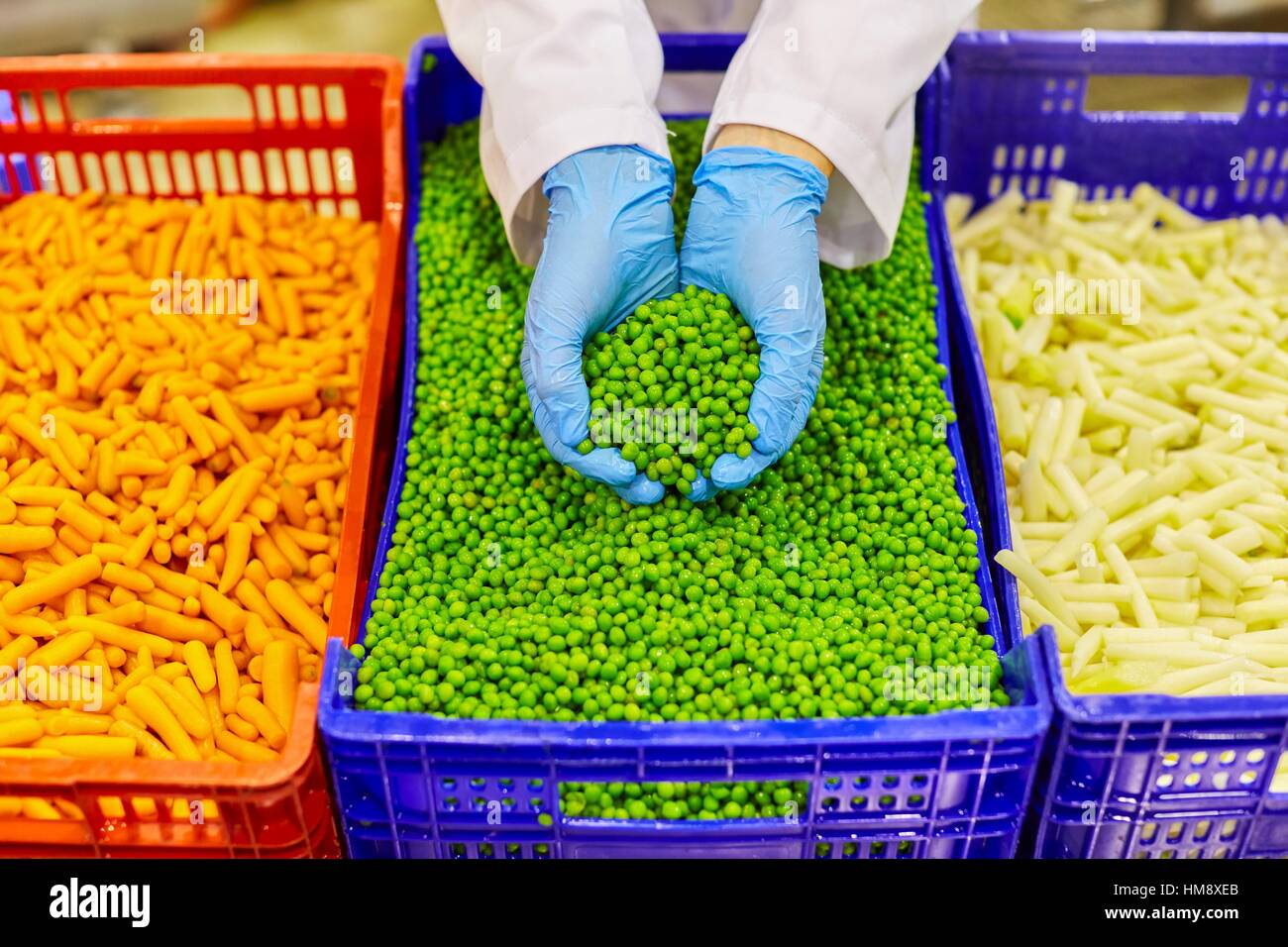 Canned vegetables carrots peas hires stock photography and images Alamy
