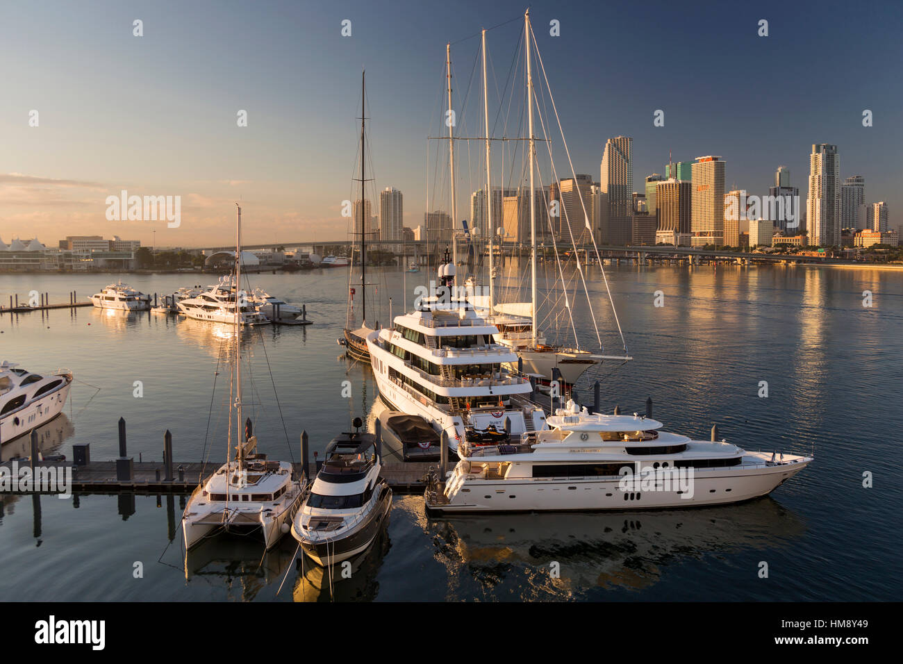 SUPERYATCHS MOORED AT ISLAND GARDENS MARINA WATSON ISLAND DOWNTOWN