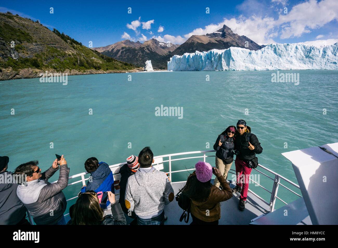 Navegacion En El Lago Argentino Glaciar Perito Moreno Parque Nacional Los Glaciares Departamento Lago Argentino Provincia De Santa Cruz Stock Photo Alamy Navegacion En El Lago Argentino Glaciar Perito Moreno Parque Nacional Los Glaciares Departamento Lago Argentino Provincia De Santa Cruz Stock Photo Alamy