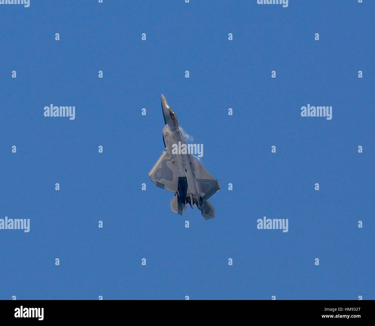 USAF F-22 Raptor in flight Stock Photo