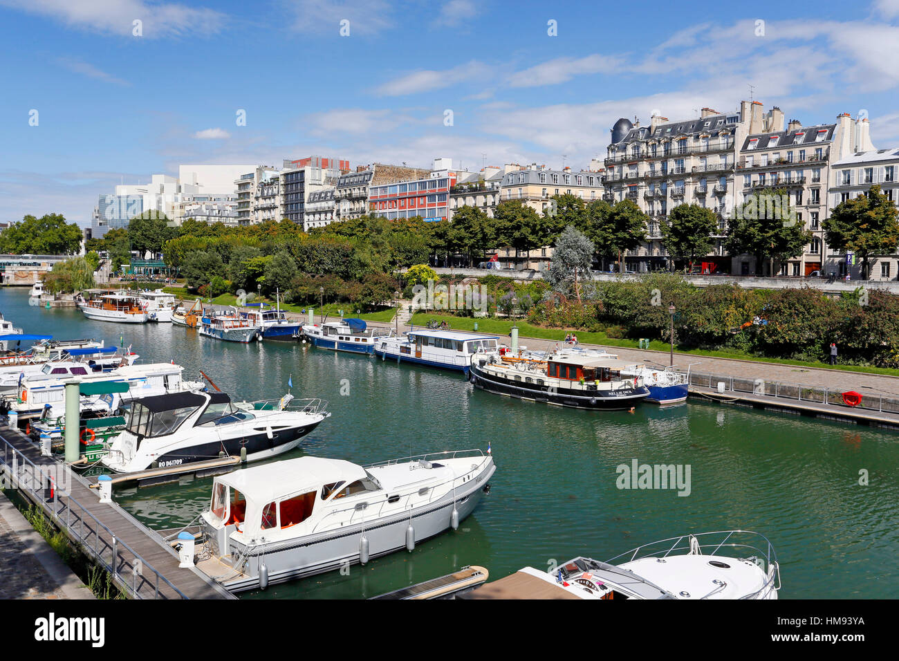 Port de paris hi-res stock photography and images - Alamy