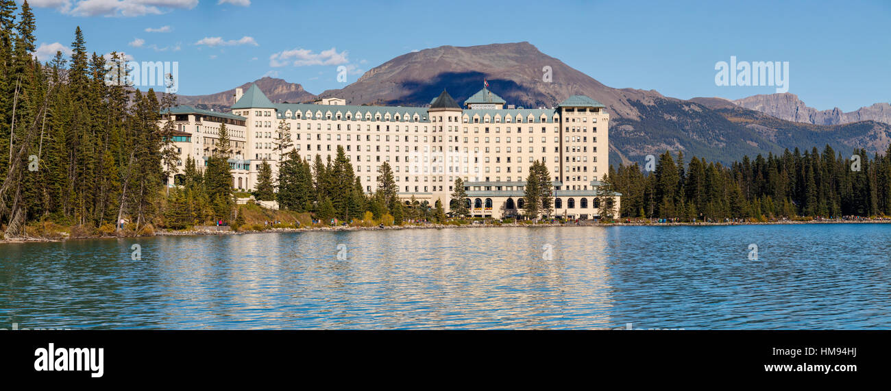 Panoramic view of the Fairmont Chateau hotel on Lake Louise, Alberta ...