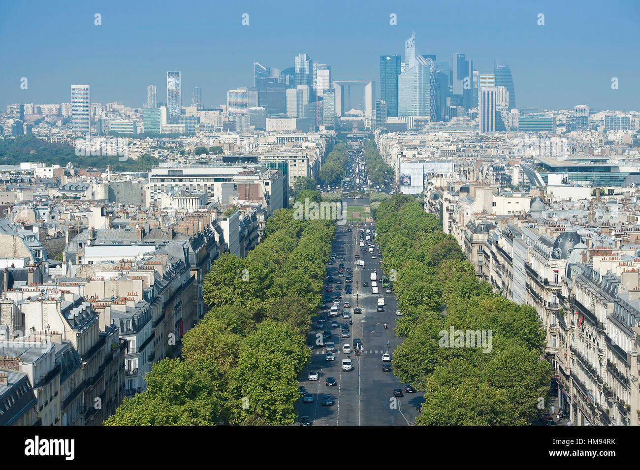 France. Paris 16th district. Area of Place de l'Etoile. Avenue de la Grande  Armée. In the background: buildings of La Defense Stock Photo - Alamy