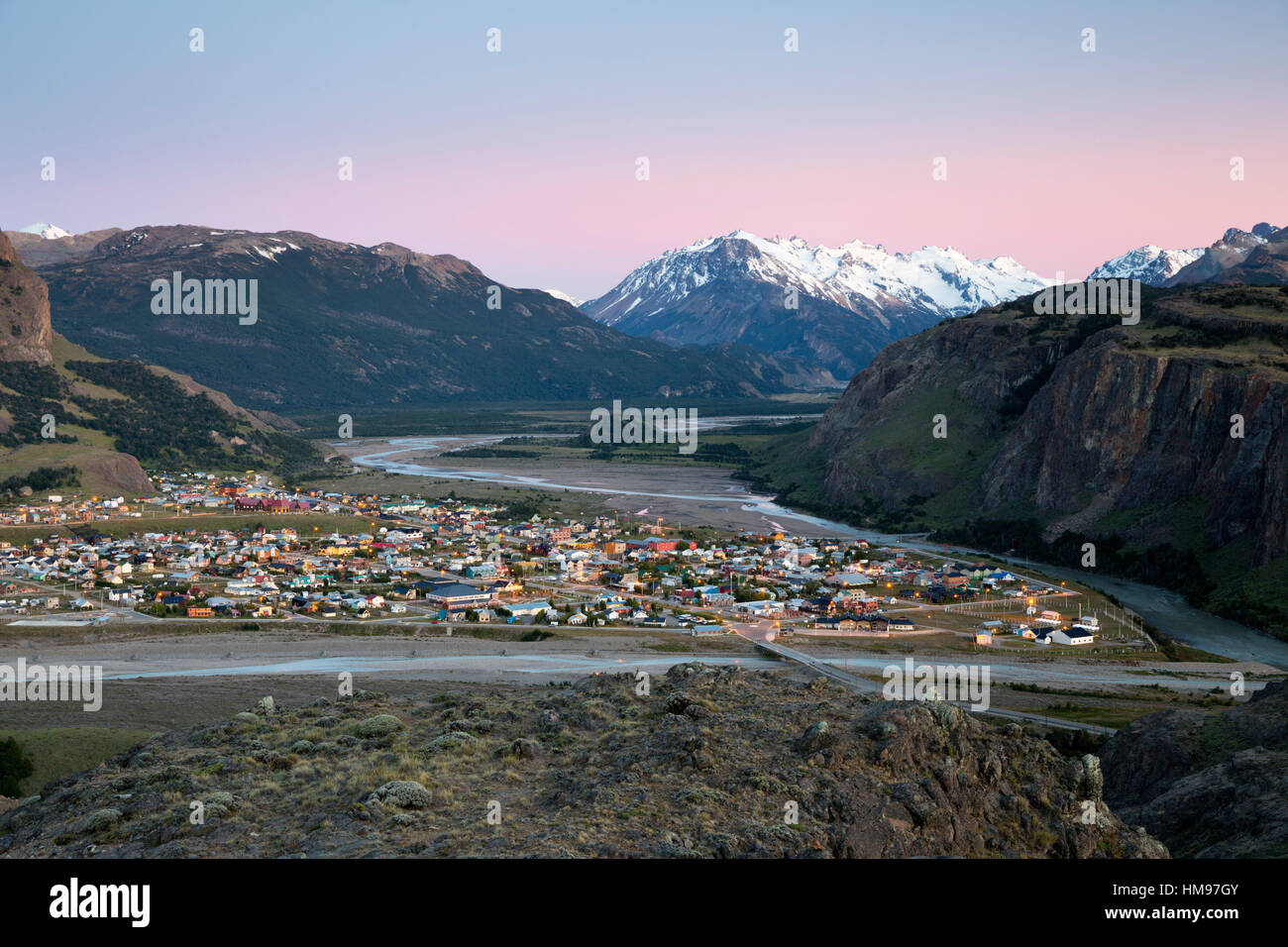View over town of El Chalten and Rio de las Vueltas and Rio Fitz Roy, El Chalten, Patagonia, Argentina, South America Stock Photo