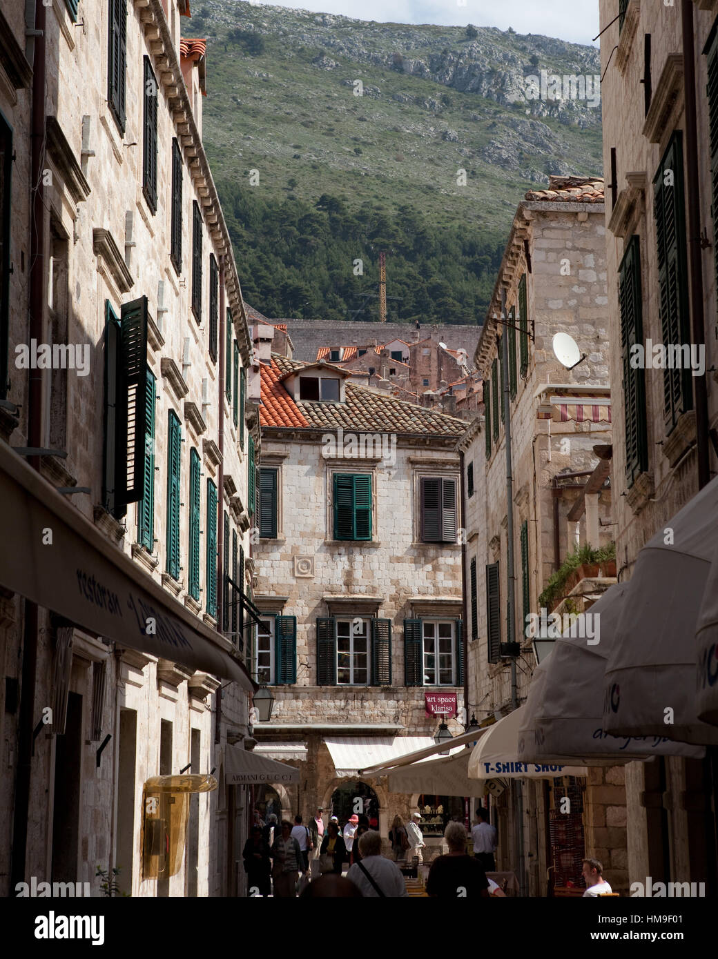 Overcrowded tourism - Dubrovnik, Croatia Stock Photo - Alamy