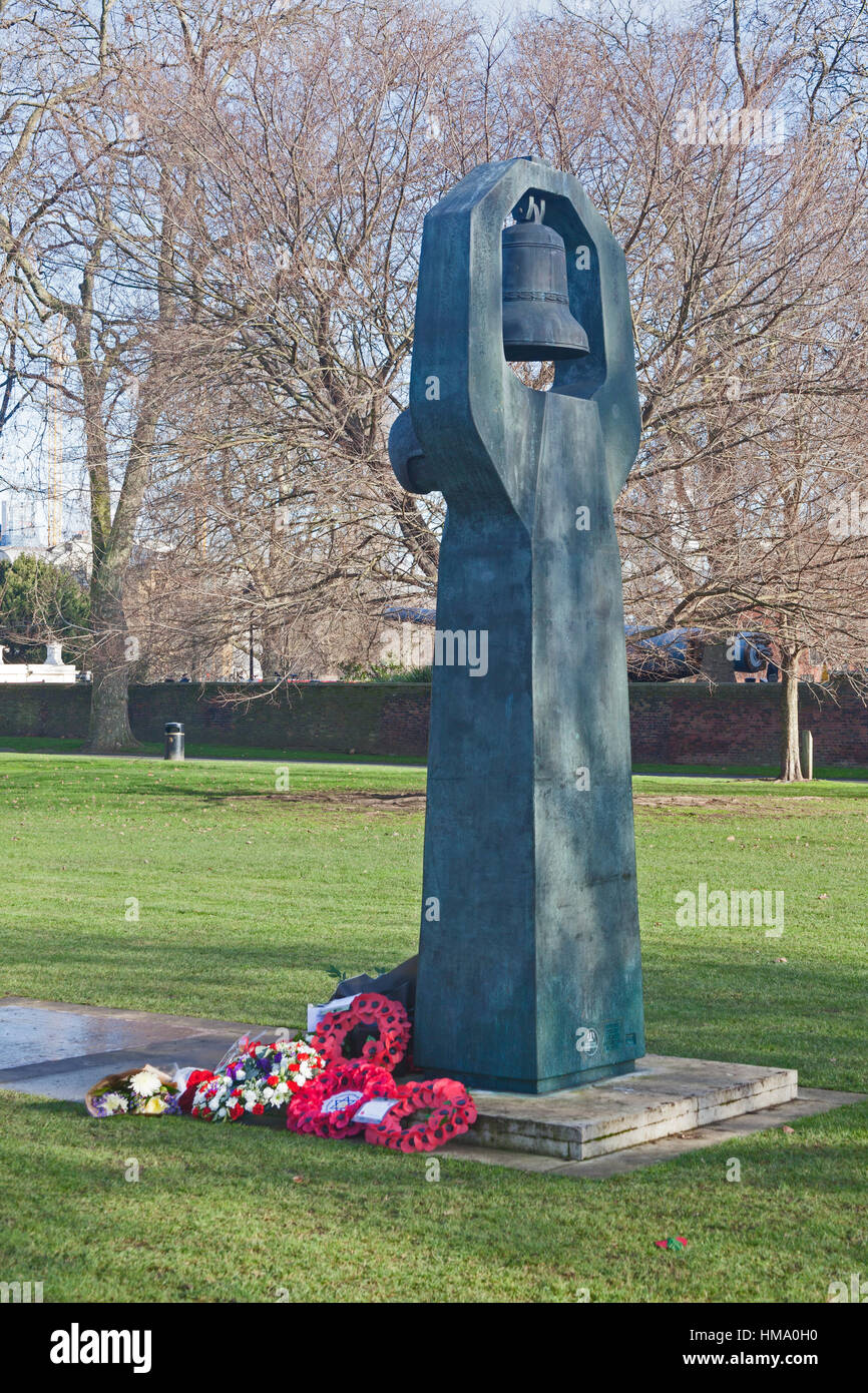 London, Southwark The Soviet War Memorial in Geraldine Mary Harmsworth ...