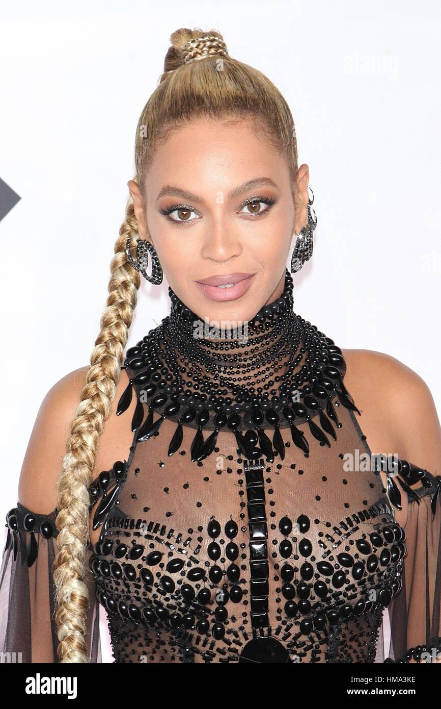 New York, NY, USA. 15th Oct, 2017. Beyonce attends TIDAL's Second Annual Philanthropic Festival, TIDAL X: 1015 in partnership with Robin Hood at Barclays Center on October 15, 2016 in New York City. Credit: Diego Corredor/Media Punch/Alamy Live News Stock Photo