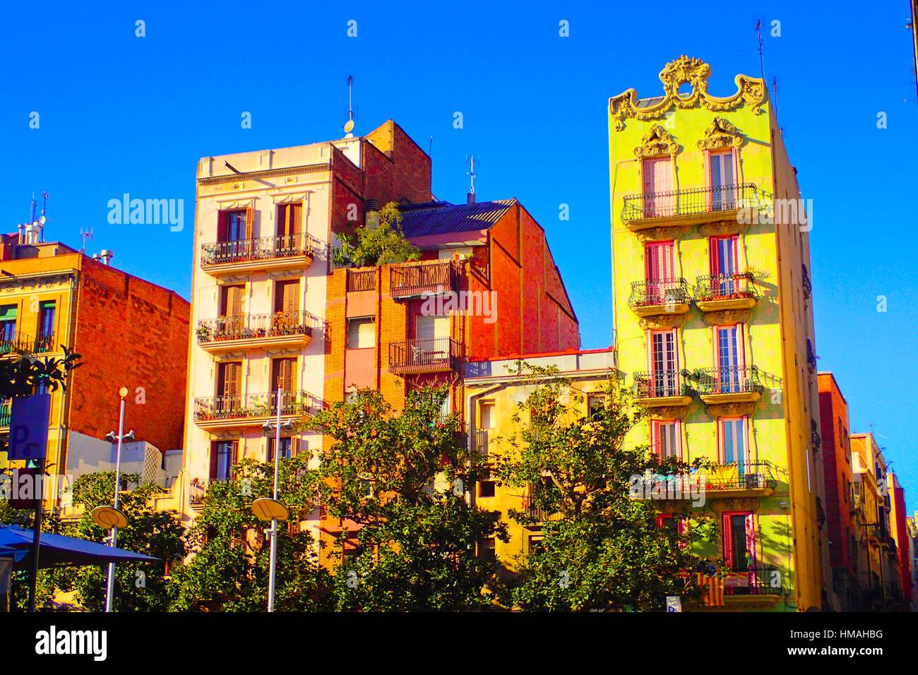 Buildings placa del sol hi-res stock photography and images - Alamy