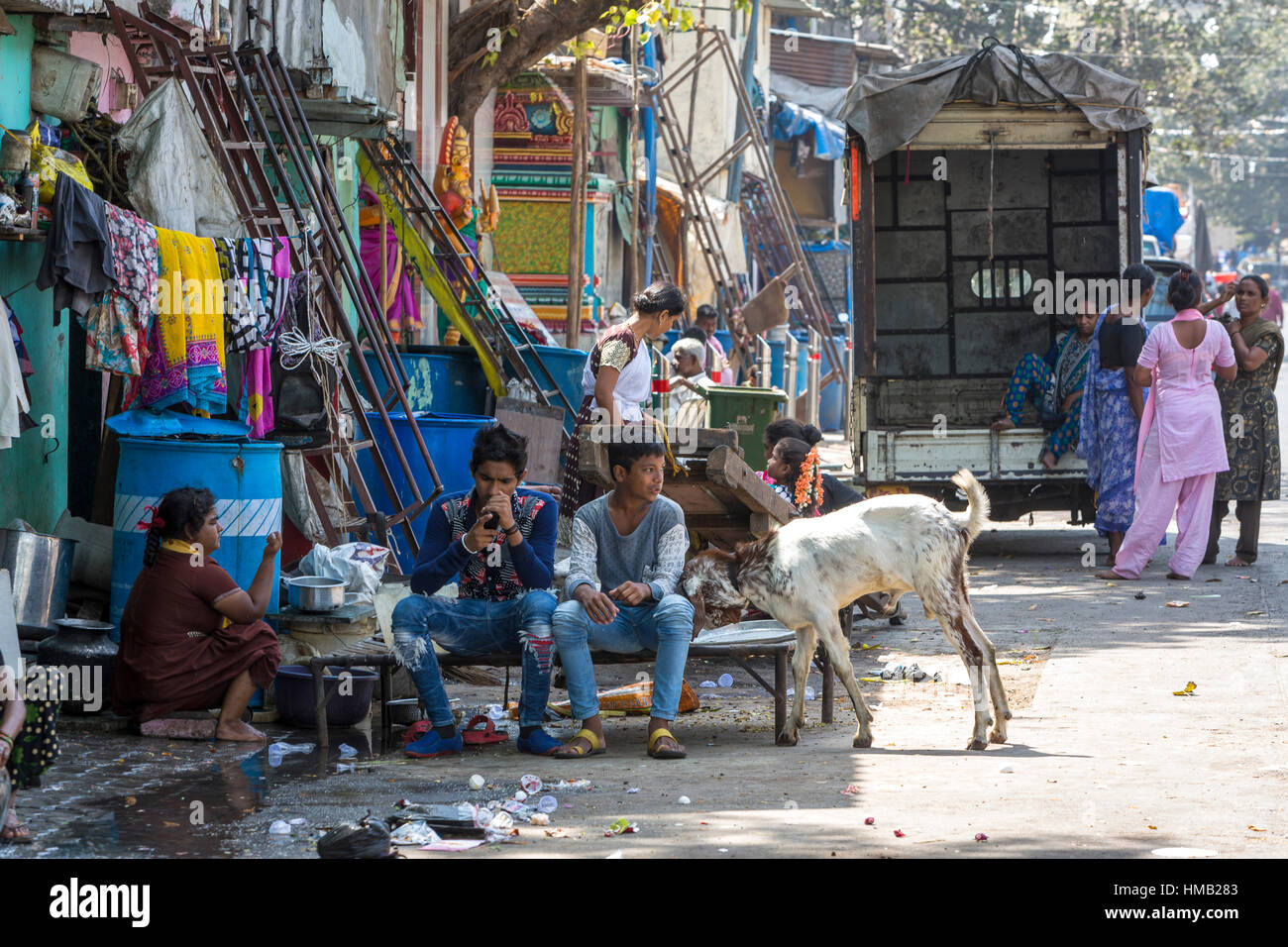 Street scene, slum, Mandvi district, Mumbai, Maharashtra, India Stock Photo