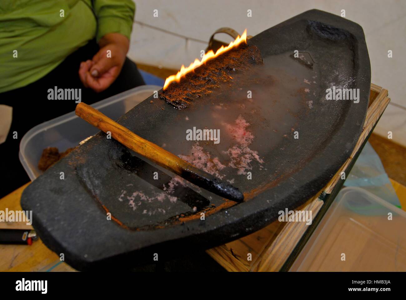 Fire made with Arctic cotton and seal fat, The fishing community of