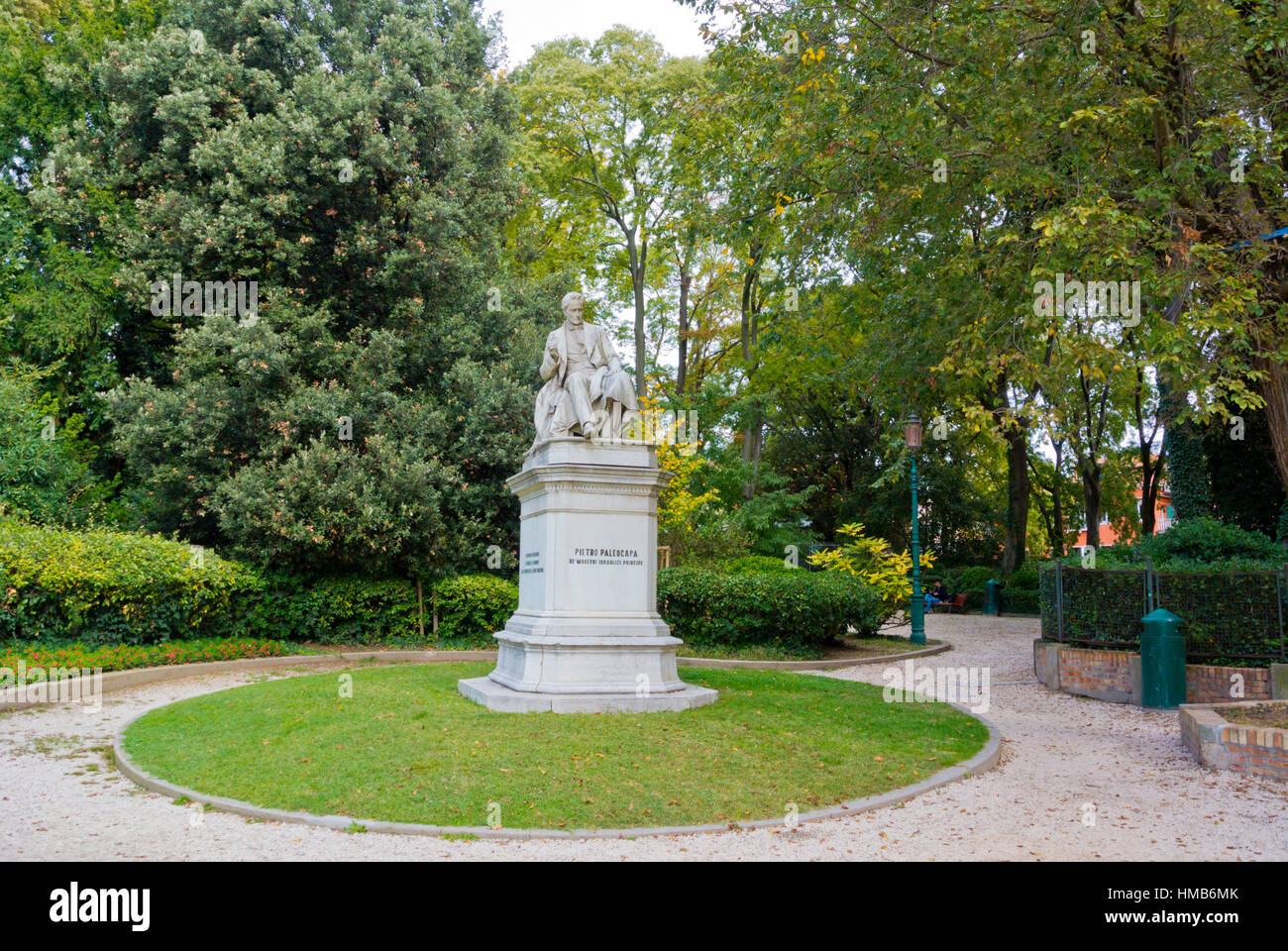 STATUA DA GIARDINO PAESANELLA