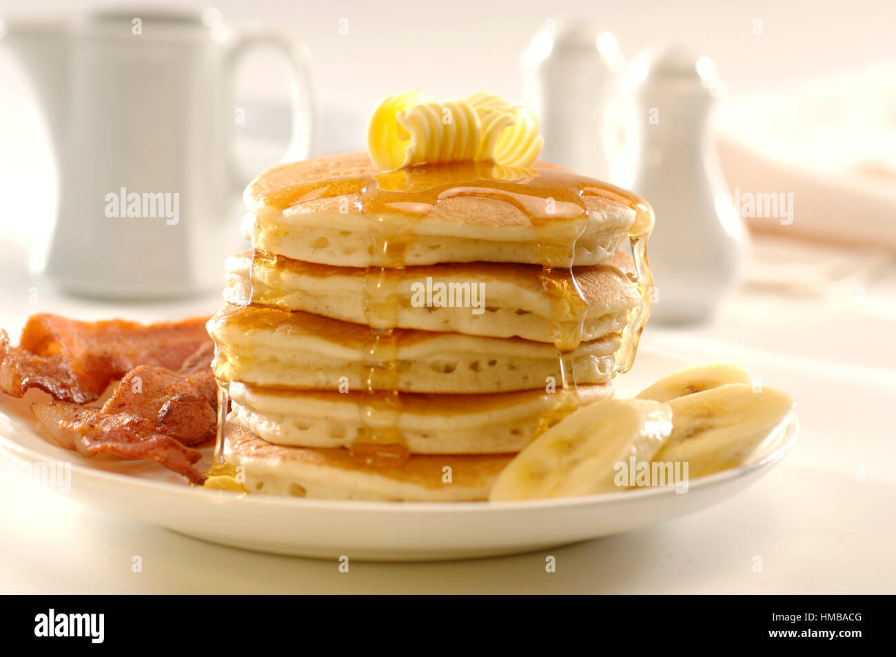 Stack of banana hi-res stock photography and images - Alamy