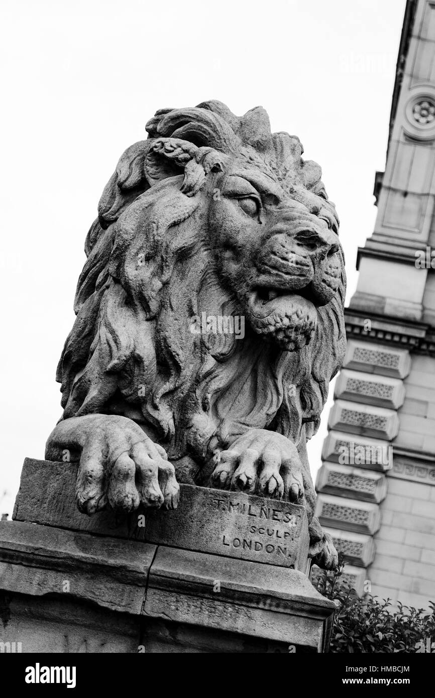 Lion statue by the Sculptor Thomas Milnes Titus Salts village