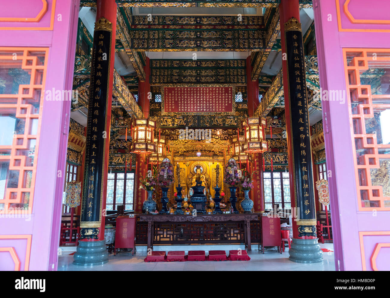 Wun chuen sin temple hi-res stock photography and images - Alamy