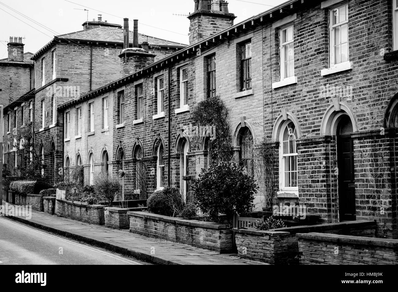 Town victorian terrace house exterior Black and White Stock Photos & Images Alamy