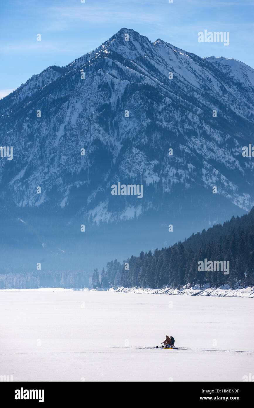 Ice fishing s hires stock photography and images Alamy