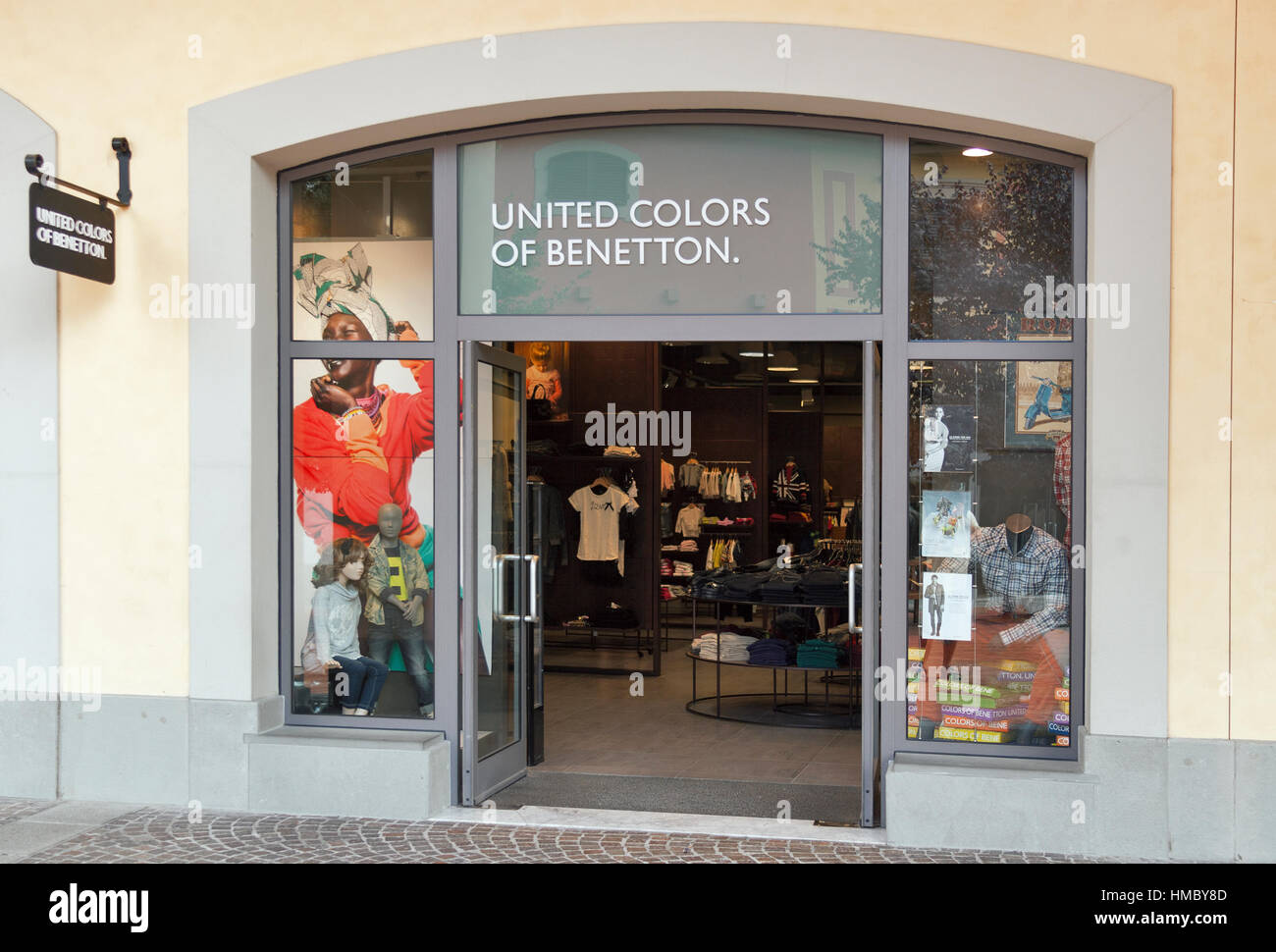 MUGELLO, ITALY - SEPTEMBER 11, 2014: Facade of United Colors of Benetton  store in McArthurGlen Designer Outlet Barberino. Benetton founded 1965 is  glo Stock Photo - Alamy