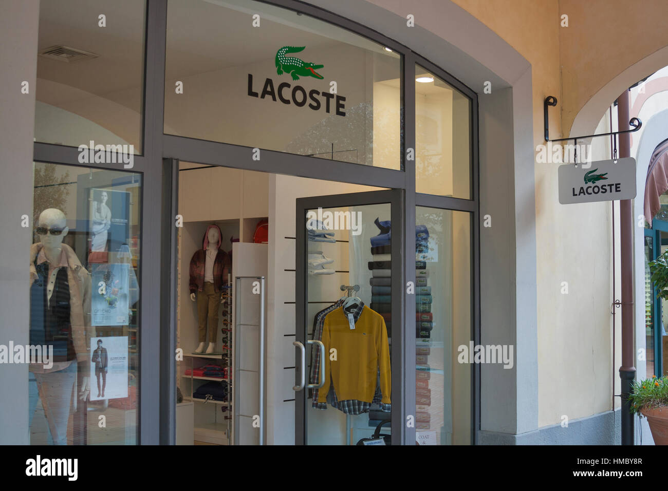 MUGELLO, ITALY - SEPTEMBER 11, 2014: Facade of Lacoste store in  McArthurGlen Designer Outlet Barberino situated close to Florence. Lacoste  is a French Stock Photo - Alamy