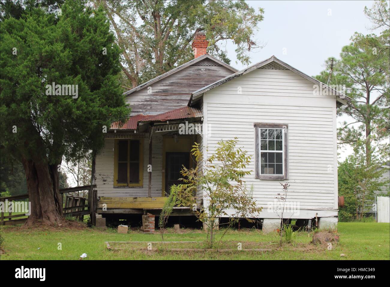 Old white house in Houma, Louisiana, USA Stock Photo Alamy