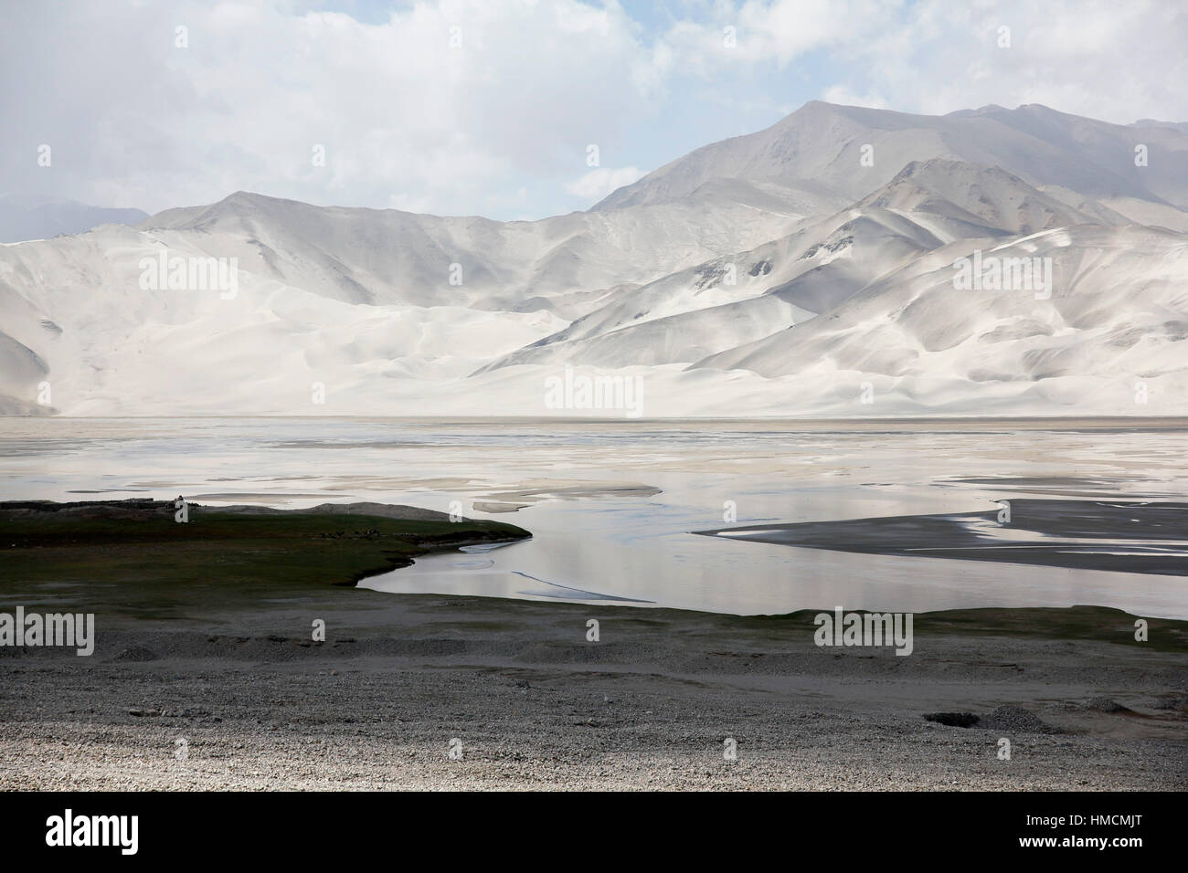 White Sands Mountains and Bulung Kul Lake Stock Photo