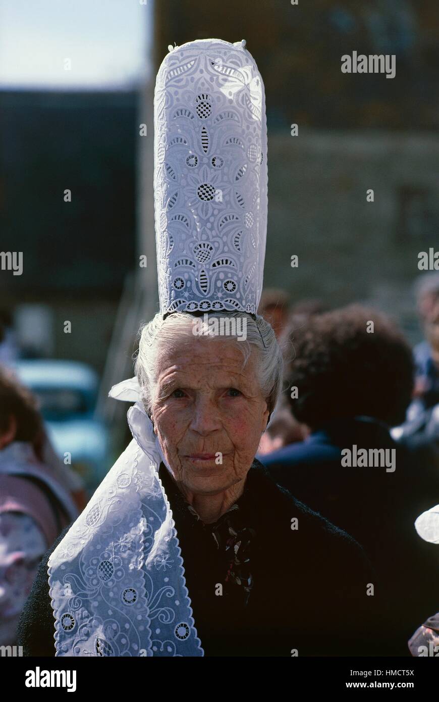Elderly woman wearing a traditional lace Bigoudene headdress, Brittany ...