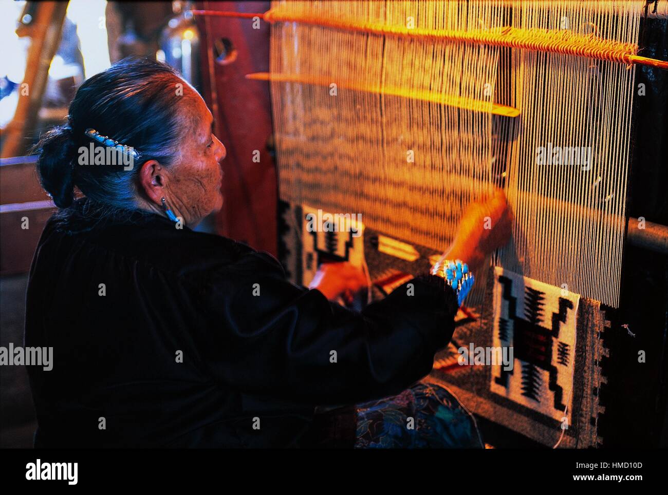Navajo weaving loom hires stock photography and images Alamy