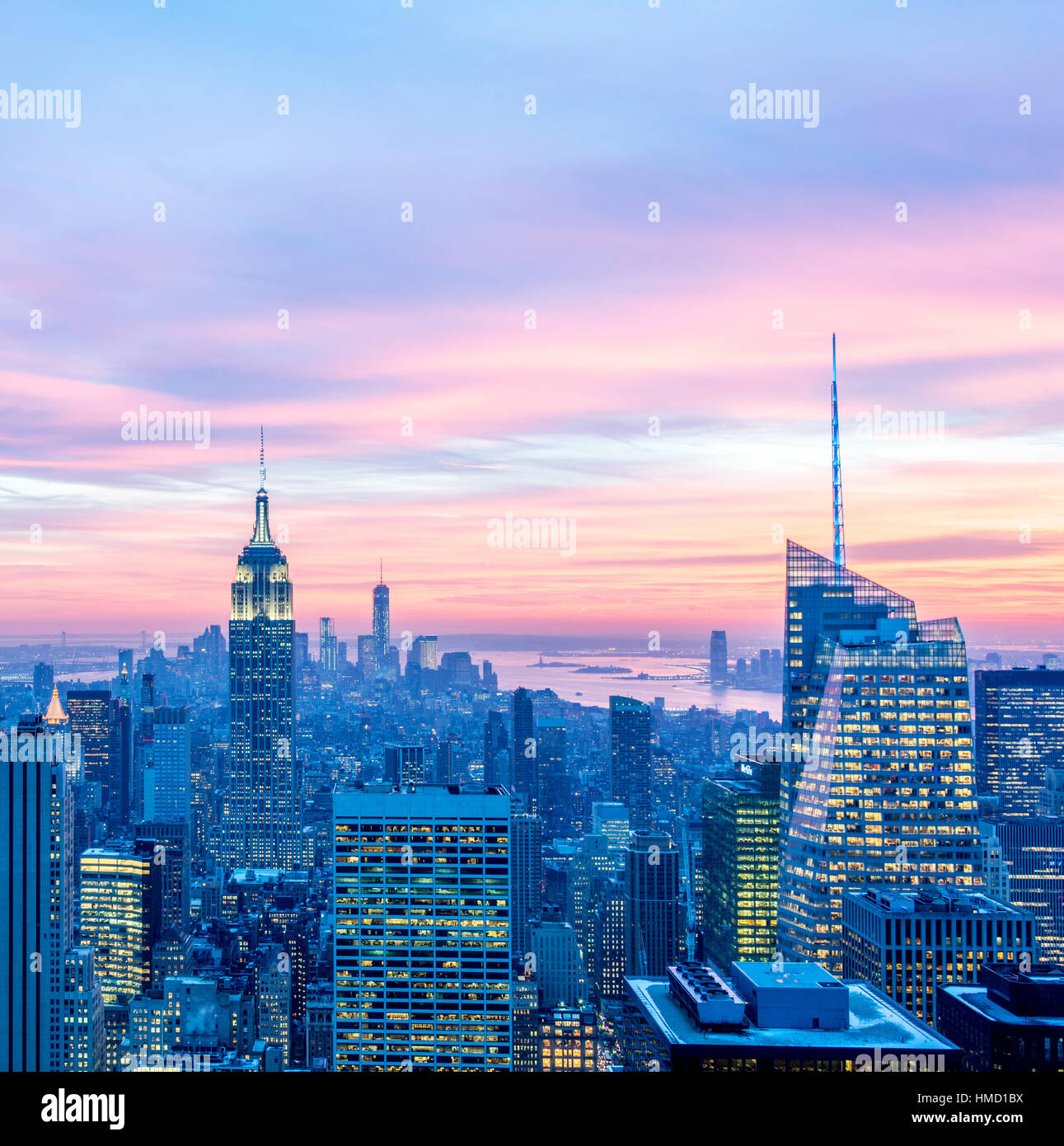 View Of New York Manhattan During Sunset Hours Stock Photo Alamy view-of-new-york-manhattan-during-sunset-hours-stock-photo-alamy