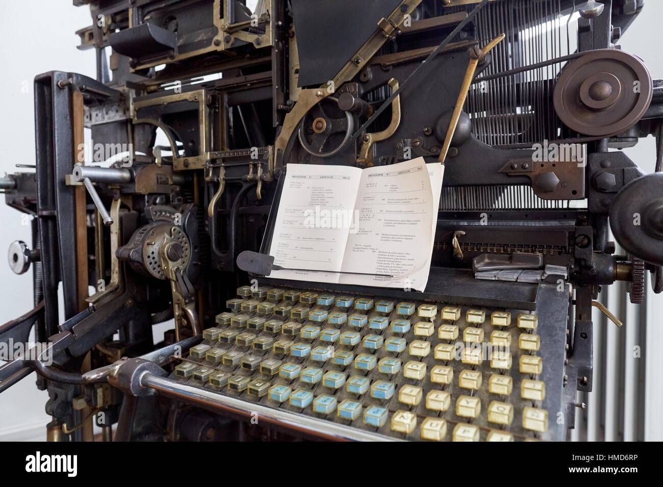 Old typesetting hi-res stock photography and images - Alamy