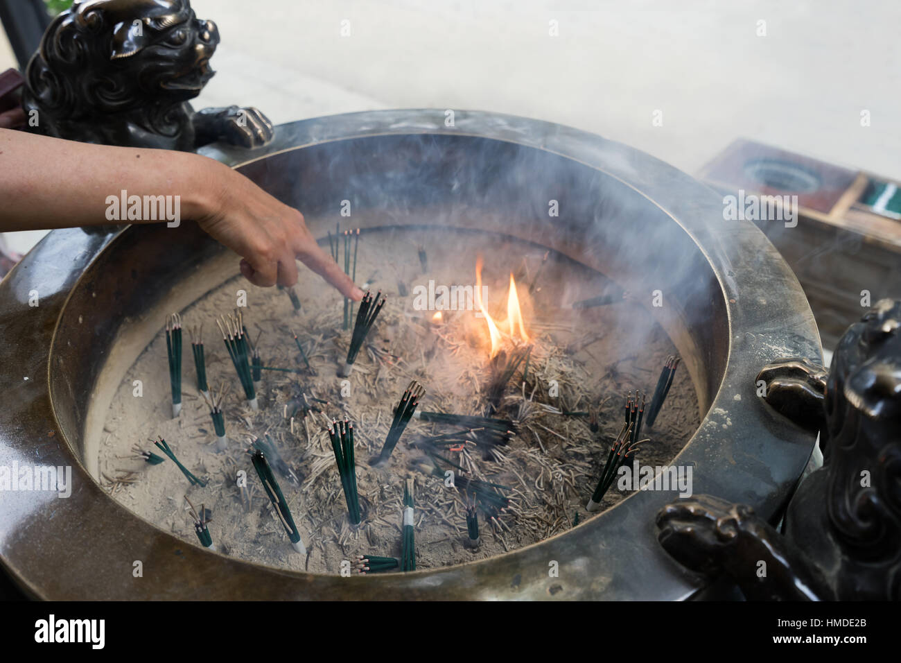 Japanese incense burner and burning incense sticks Stock Photo Alamy