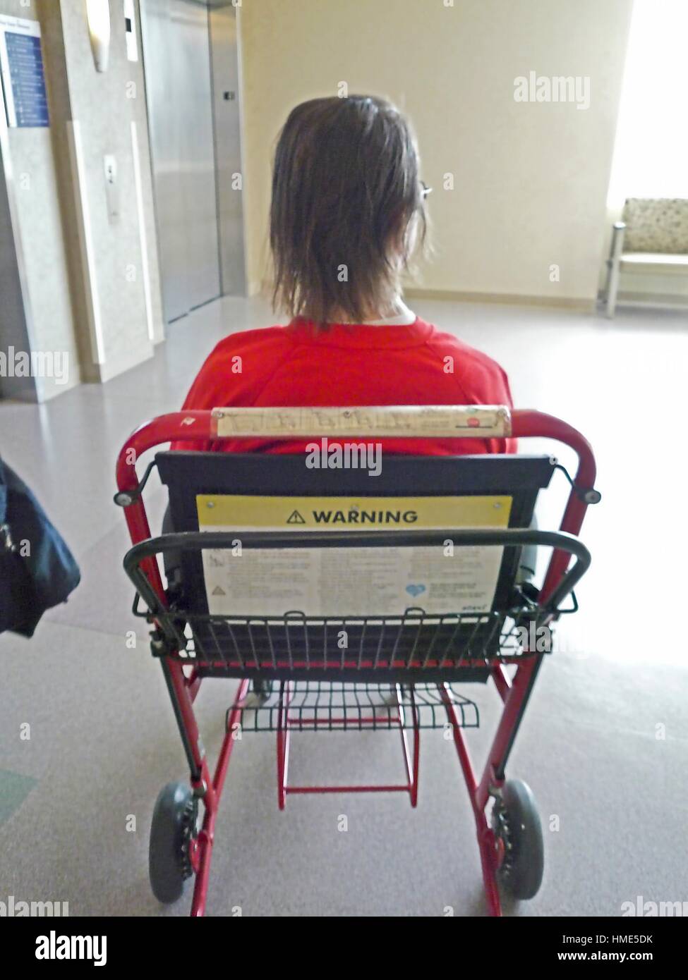 Leaving hospital hires stock photography and images Alamy