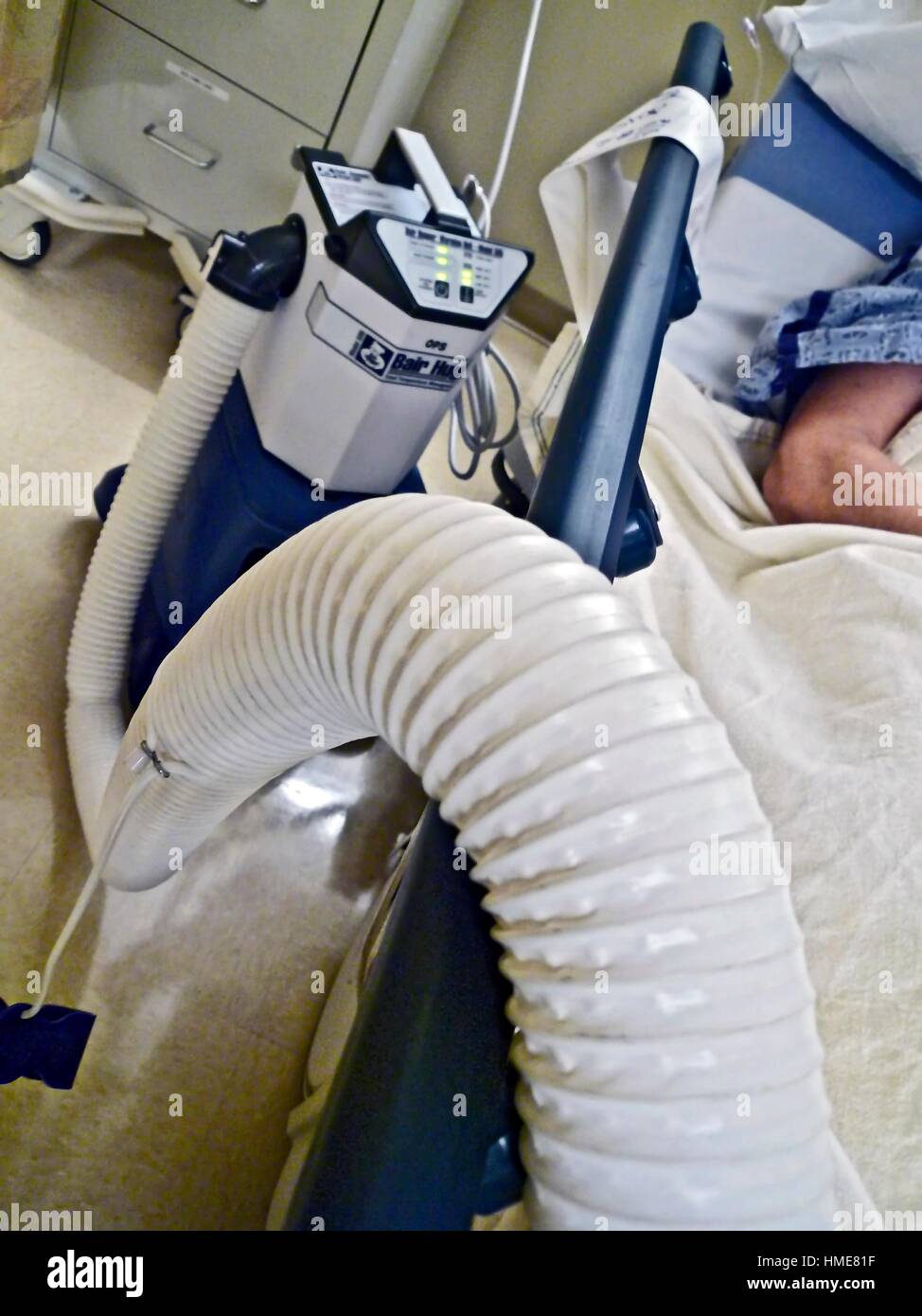 Hospital blanket warmer hires stock photography and images Alamy