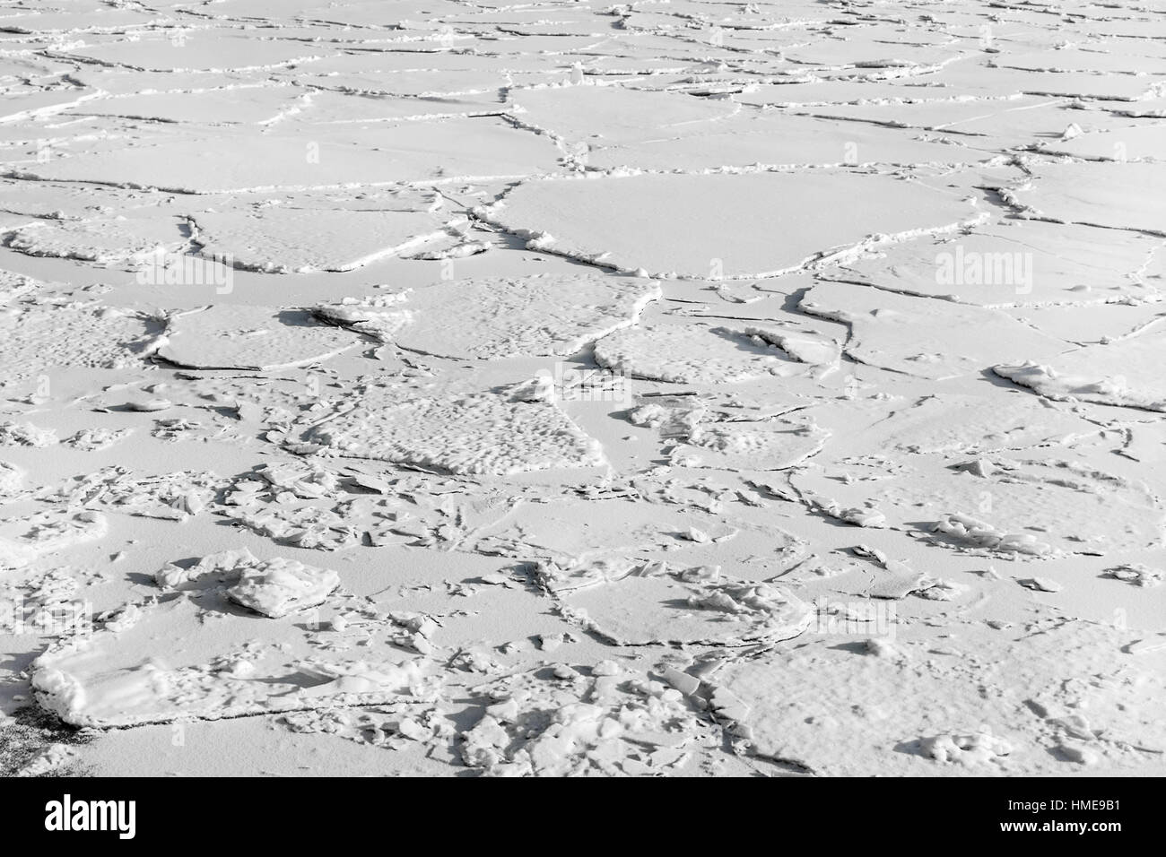 Water beneath ice hi-res stock photography and images - Alamy