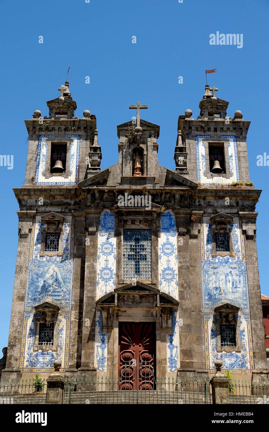 Church of San Ildefonso, Baroque art, with traditional blue and white  painted tiles, Porto, Portugal Stock Photo - Alamy