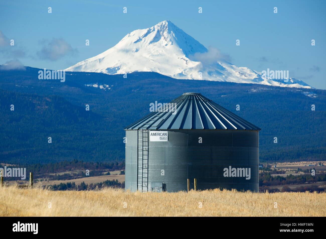 Mt Hood with grain bin on Tygh Ridge, Wasco County, Oregon Stock Photo