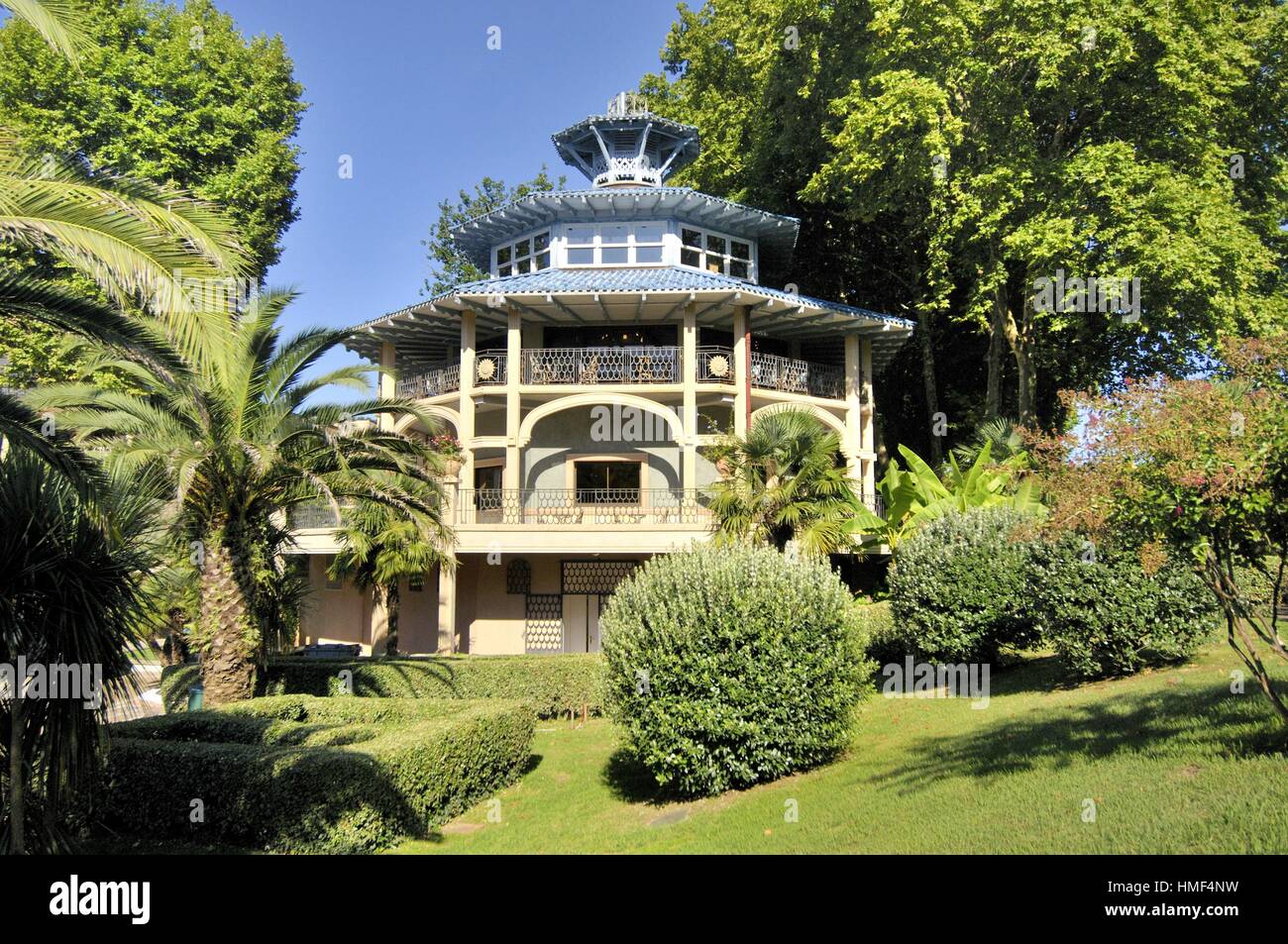 Cambo les bains hires stock photography and images Alamy