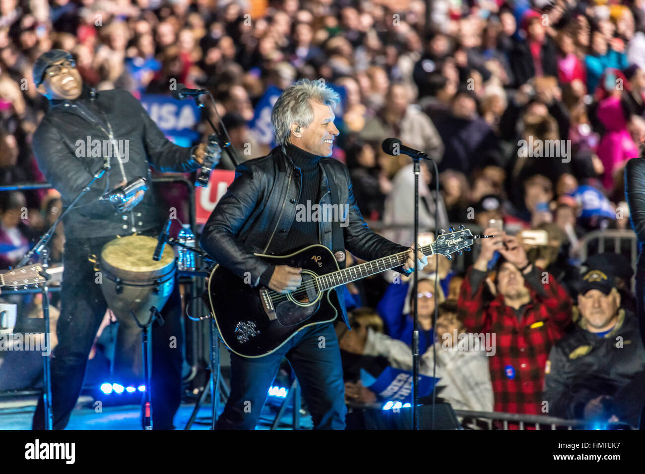 NOVEMBER 7, 2016, INDEPENDENCE HALL, Musician Jon Bon Jovi performs at an election eve rally for Hillary Clinton featuring Bill and Chelsea Clinton, Barack and Michelle Obama and 'the boss.' Stock Photo