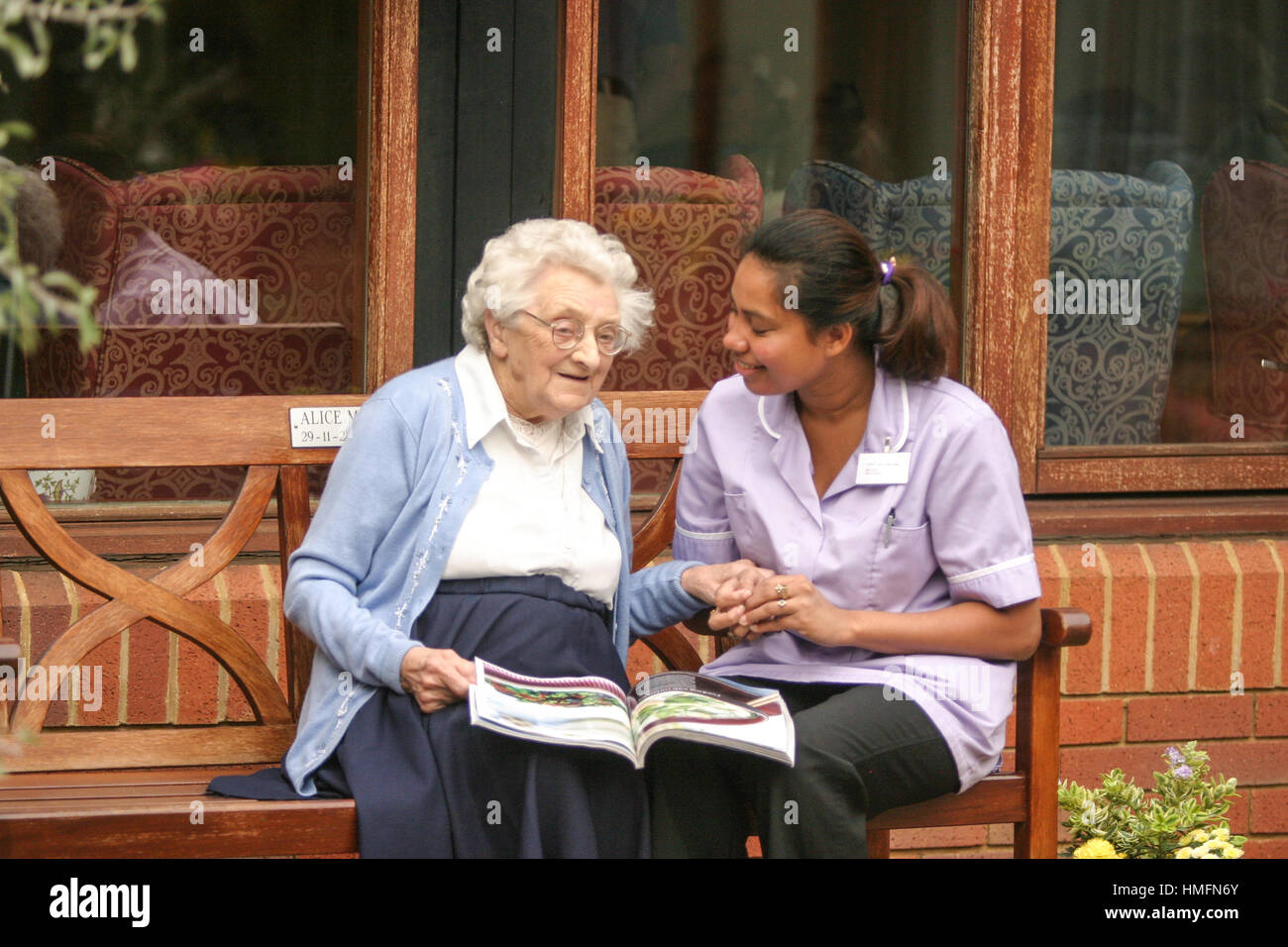 Care assistant old peoples home hi-res stock photography and images - Alamy