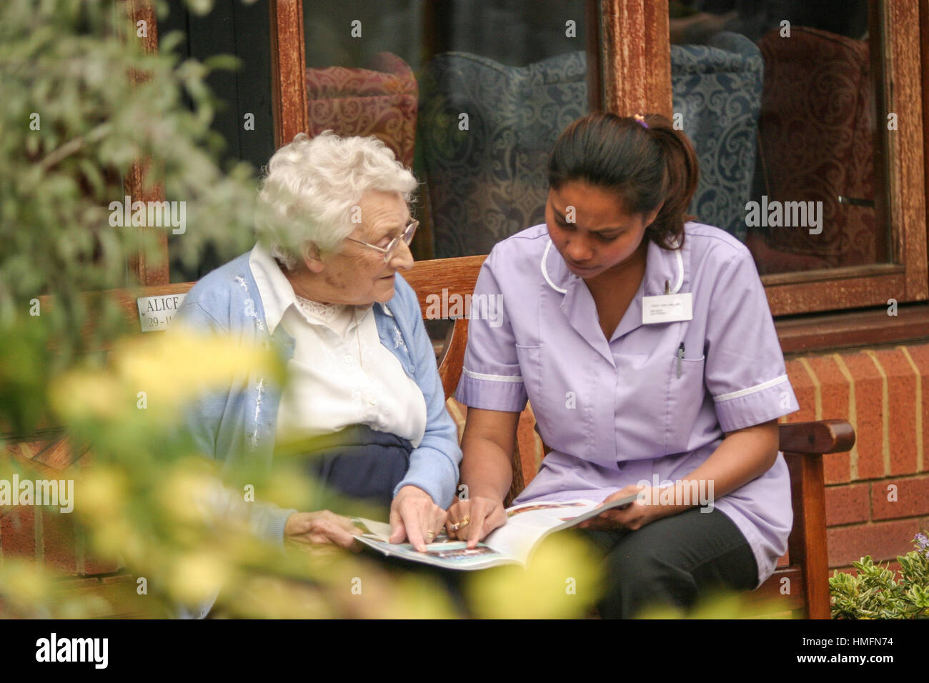 Care assistant old peoples home hi-res stock photography and images - Alamy