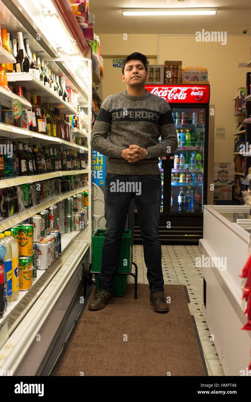 Asian family corner shop hi-res stock photography and images - Alamy