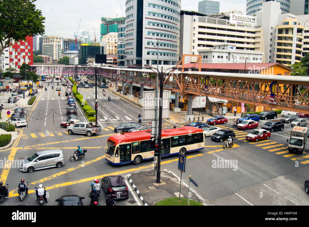 Elevated Pedestrian Walkway Jalan Tunku Abdul Rahman And Jalan Sultan Ismail Intersection Kuala Lumpur Malaysia Stock Photo Alamy