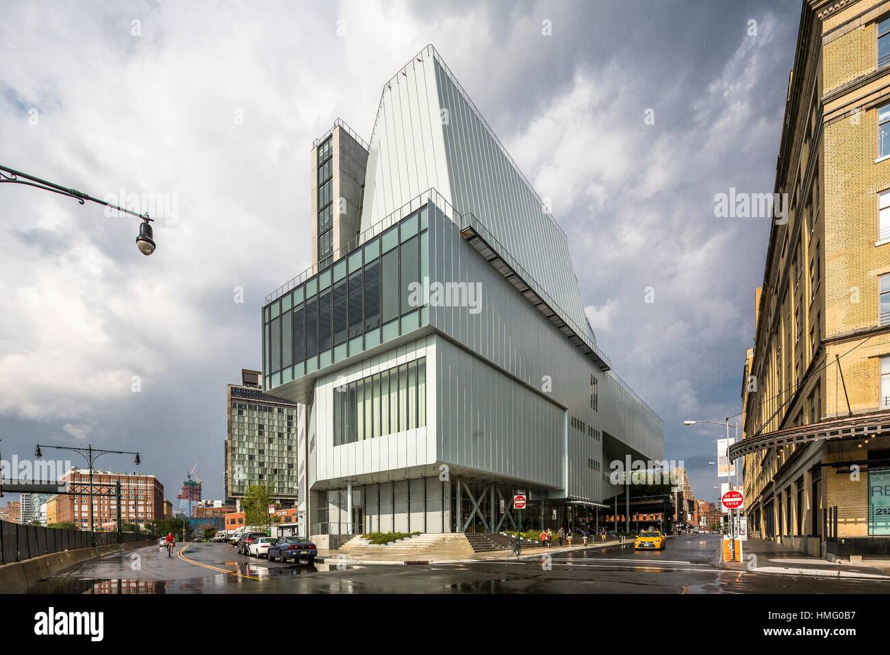 Meatpacking District, Whitney Museum of American Art (architect Renzo Piano)  on the background, Manhattan, New York City, New York, USA Stock Photo -  Alamy