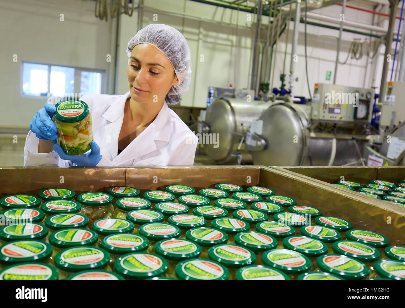 Autoclave sterilization in hermetically sealed containers by the method