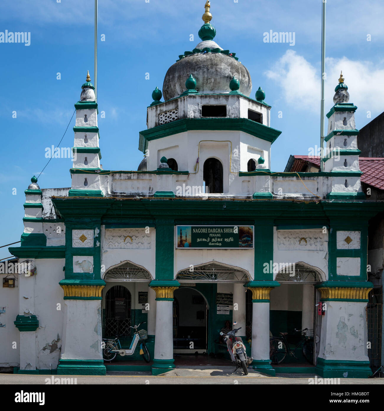 The Nagore Durgha Sheriff, built in the early 1800s, is the oldest Indian Muslim shrine in Penang (Malaysia) Stock Photo